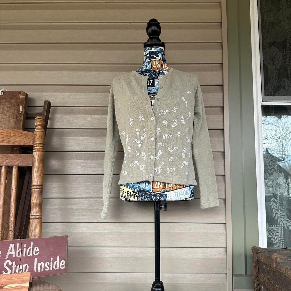 Vintage green boho green floral sweater size medium